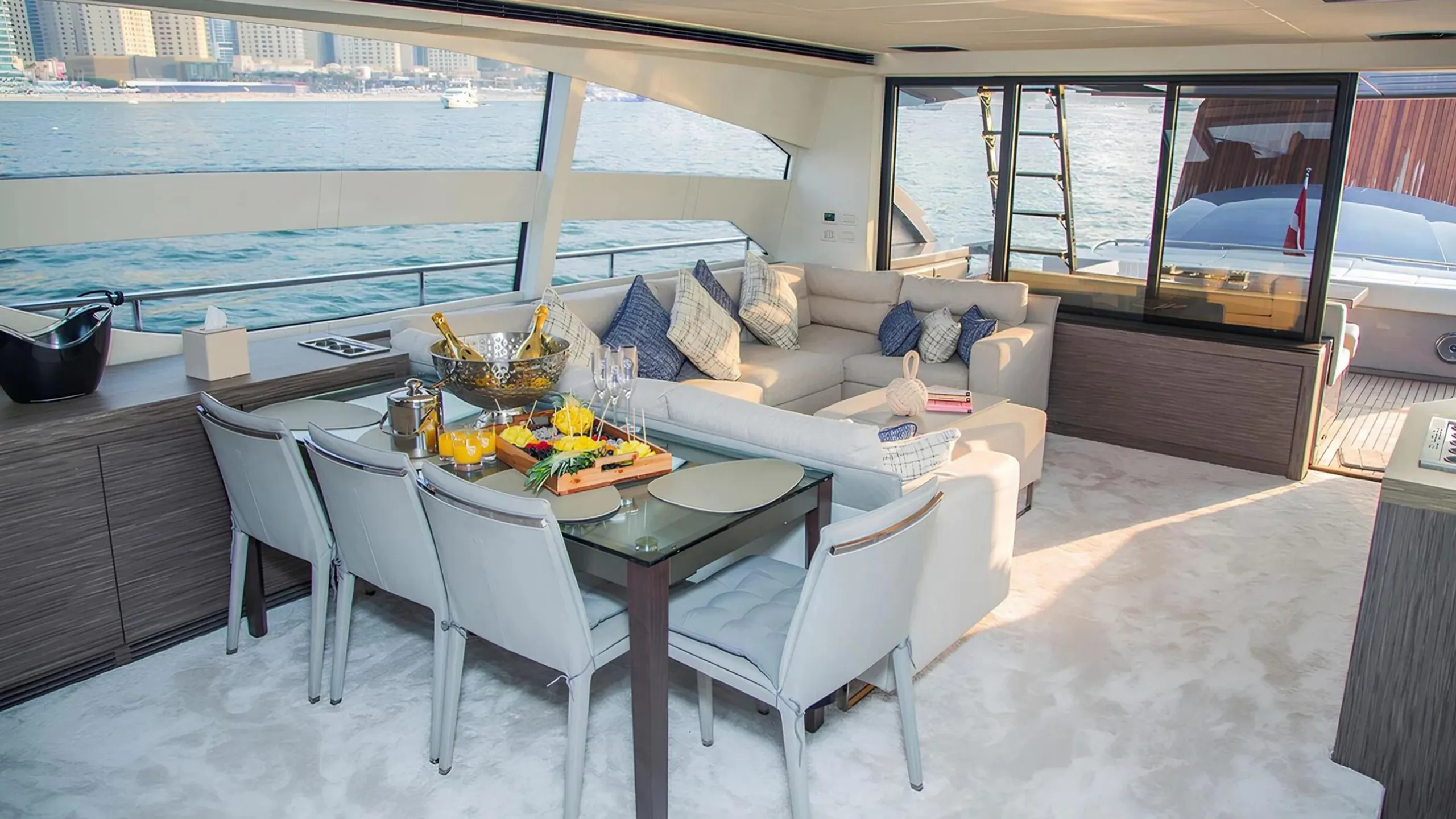 Pershing 25m - Photograph 7