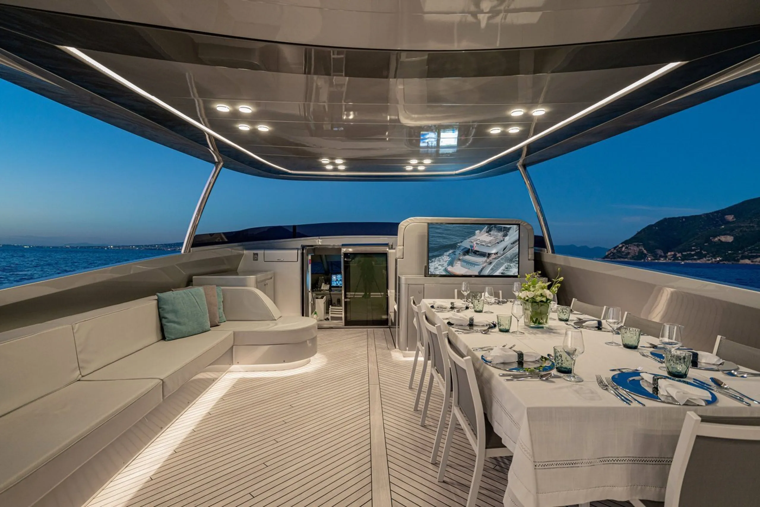 Maiora 36m (photograph 6)