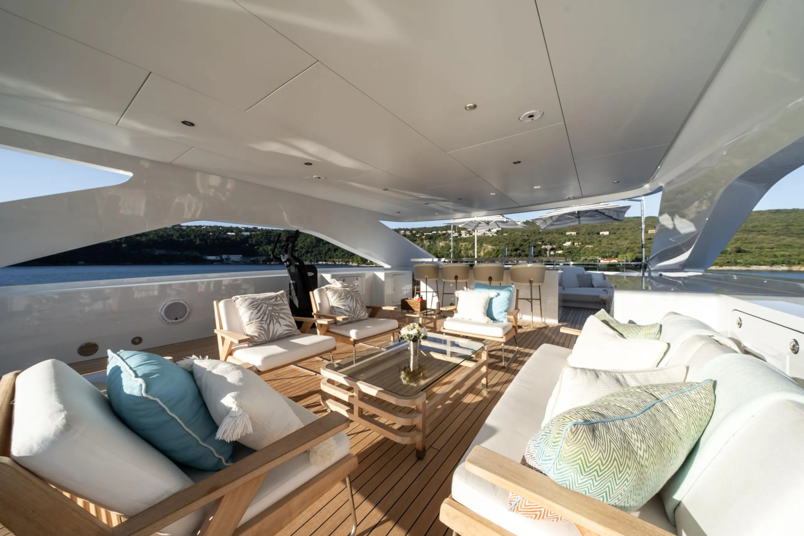 Heesen 55m - Photograph 6