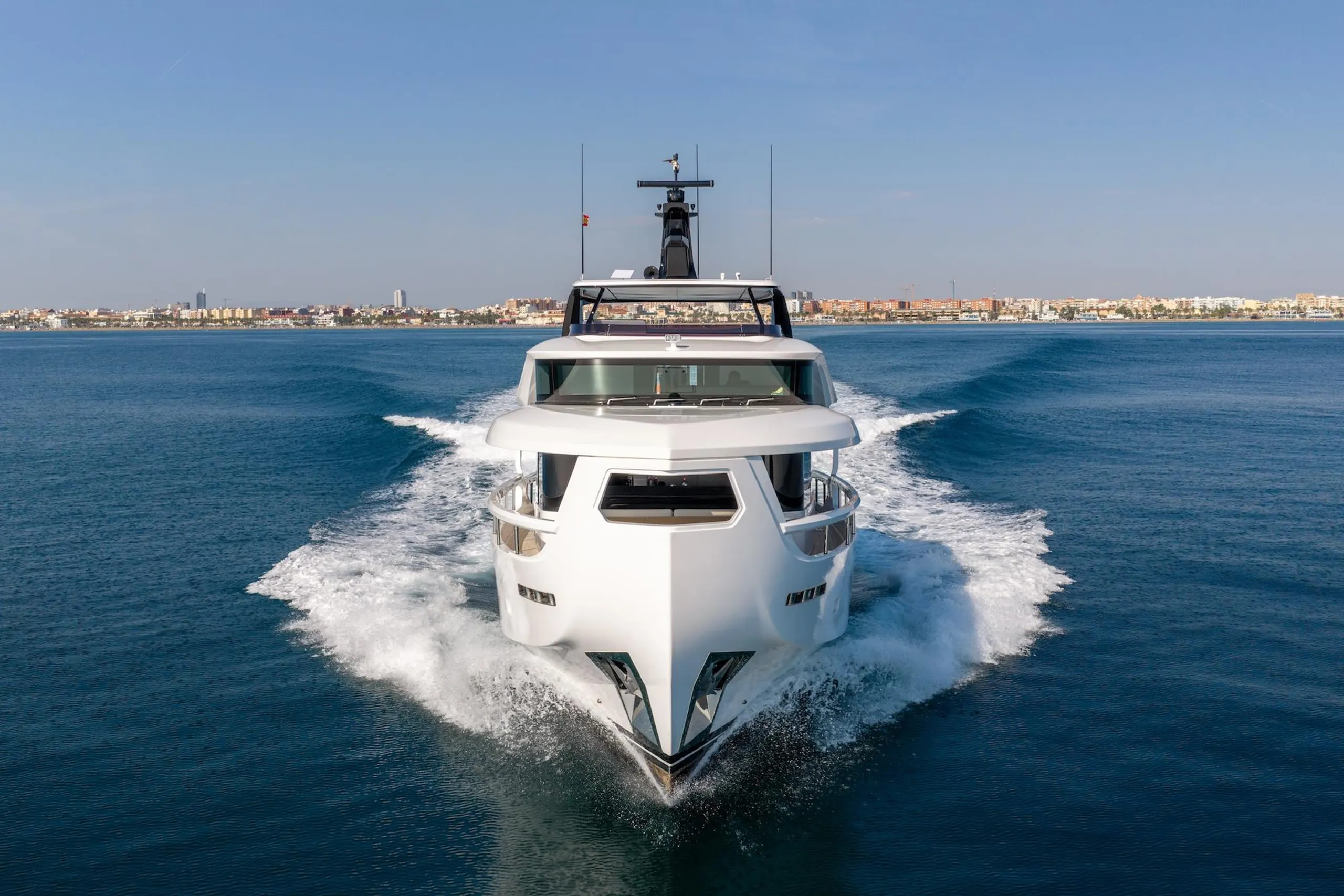 Ferretti 24m - Photograph 3