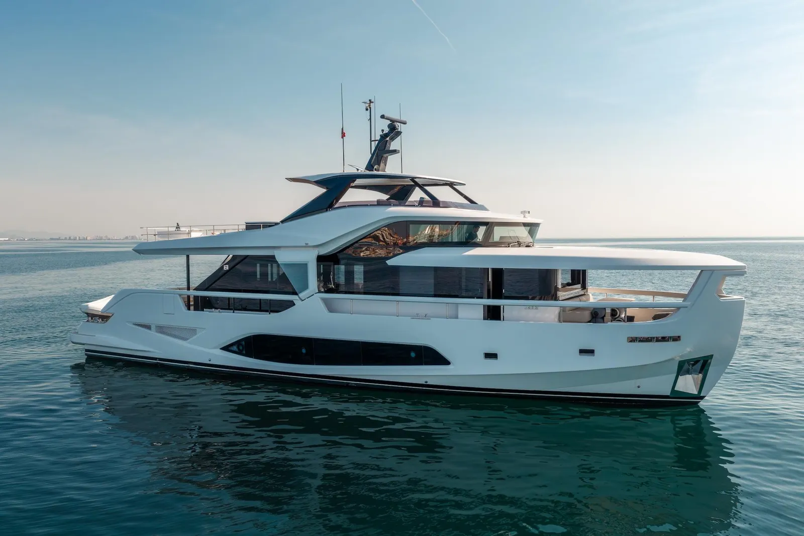 Ferretti 24m, fotografia 1