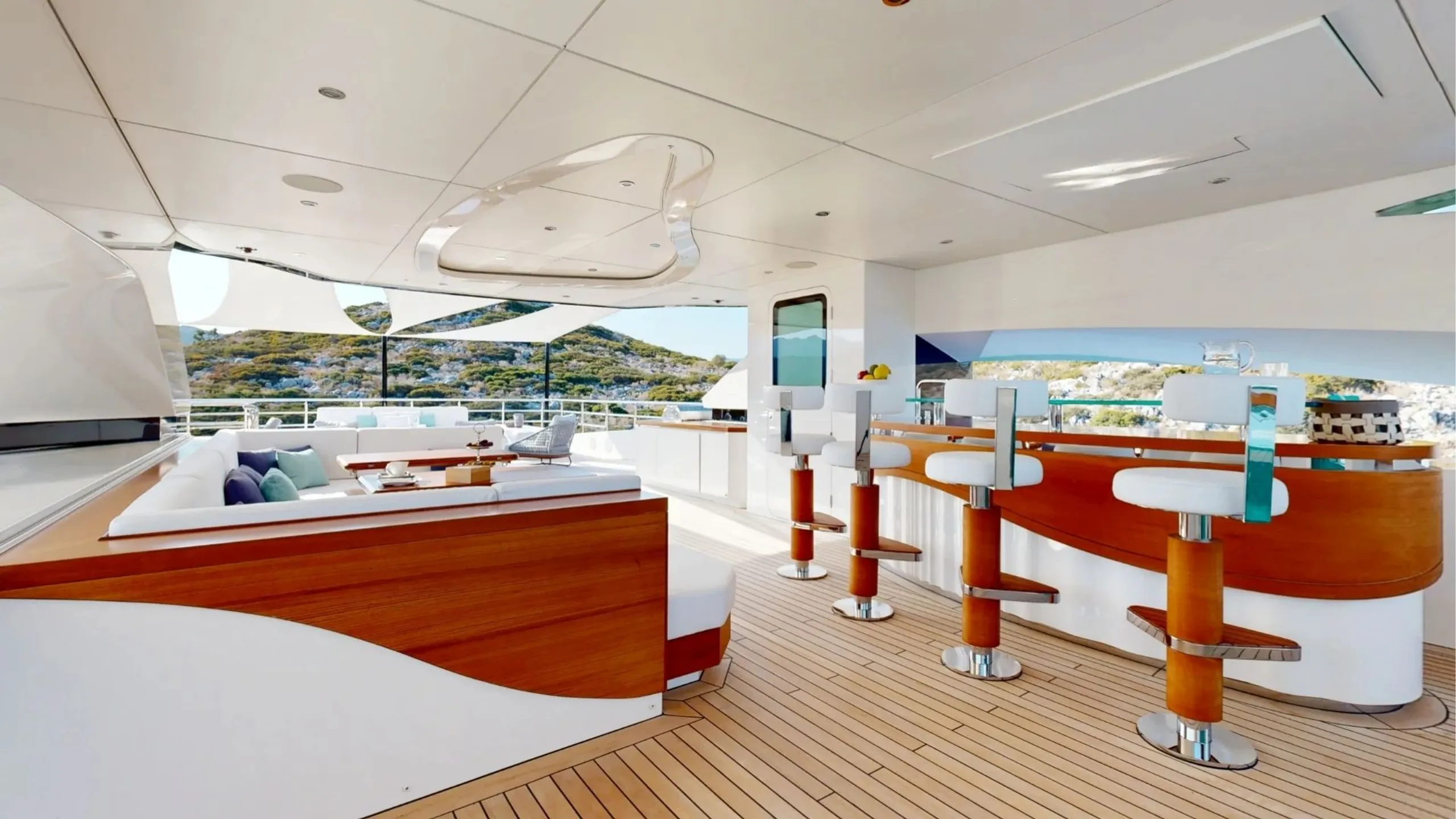 Bilgin 50m, exterior detail.