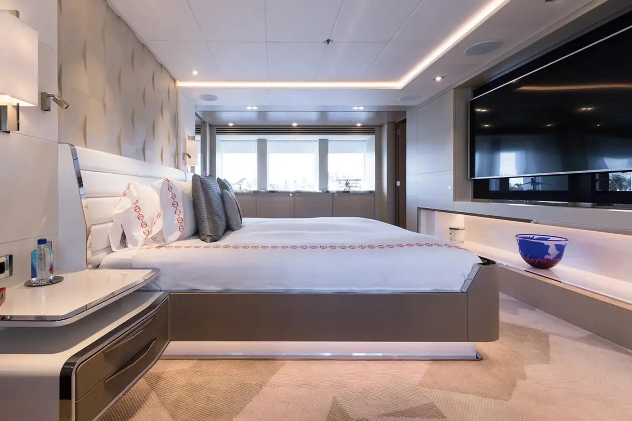 Heesen 47m - Photograph 9