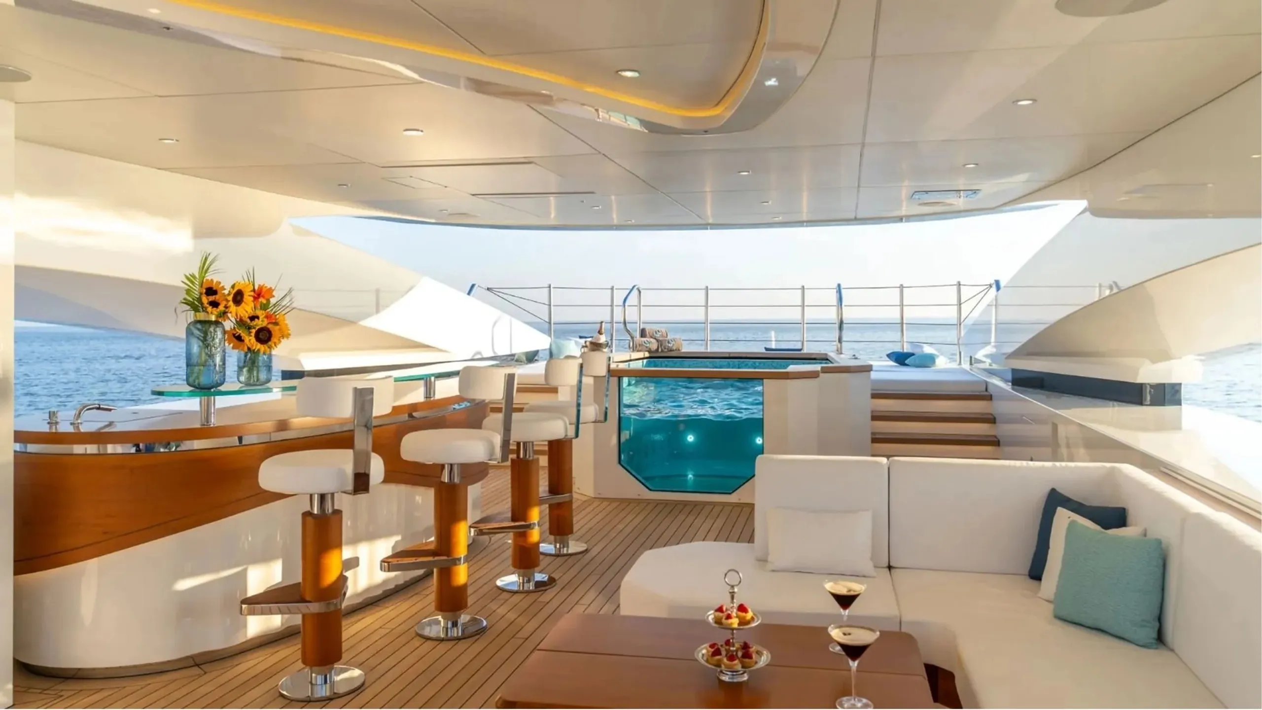 Bilgin 50m, exterior detail.