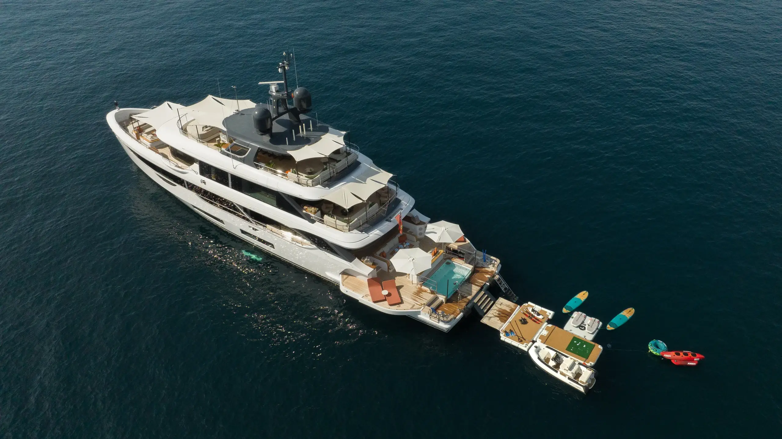 Benetti 41-metre at anchor