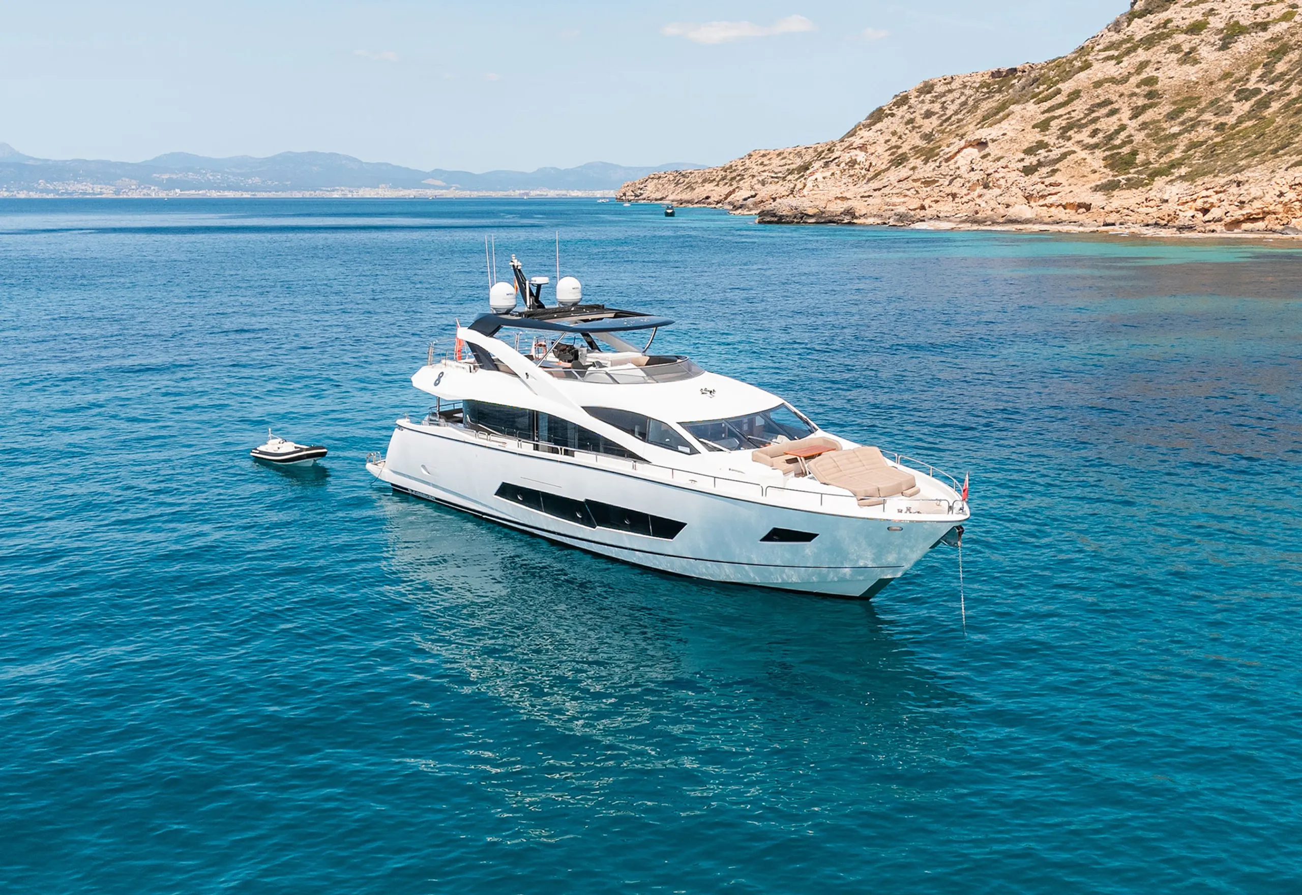 Sunseeker 26m - Photograph 3