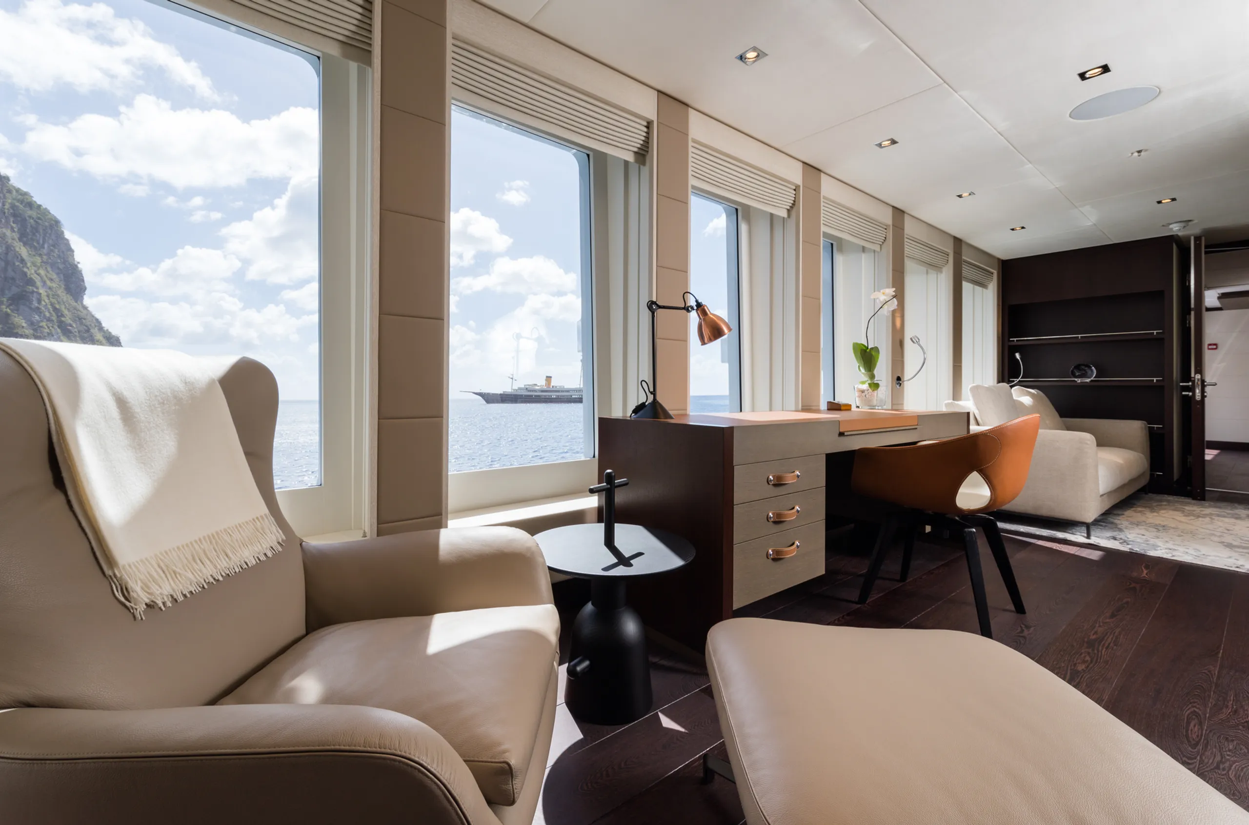 Heesen 55m - Photograph 7