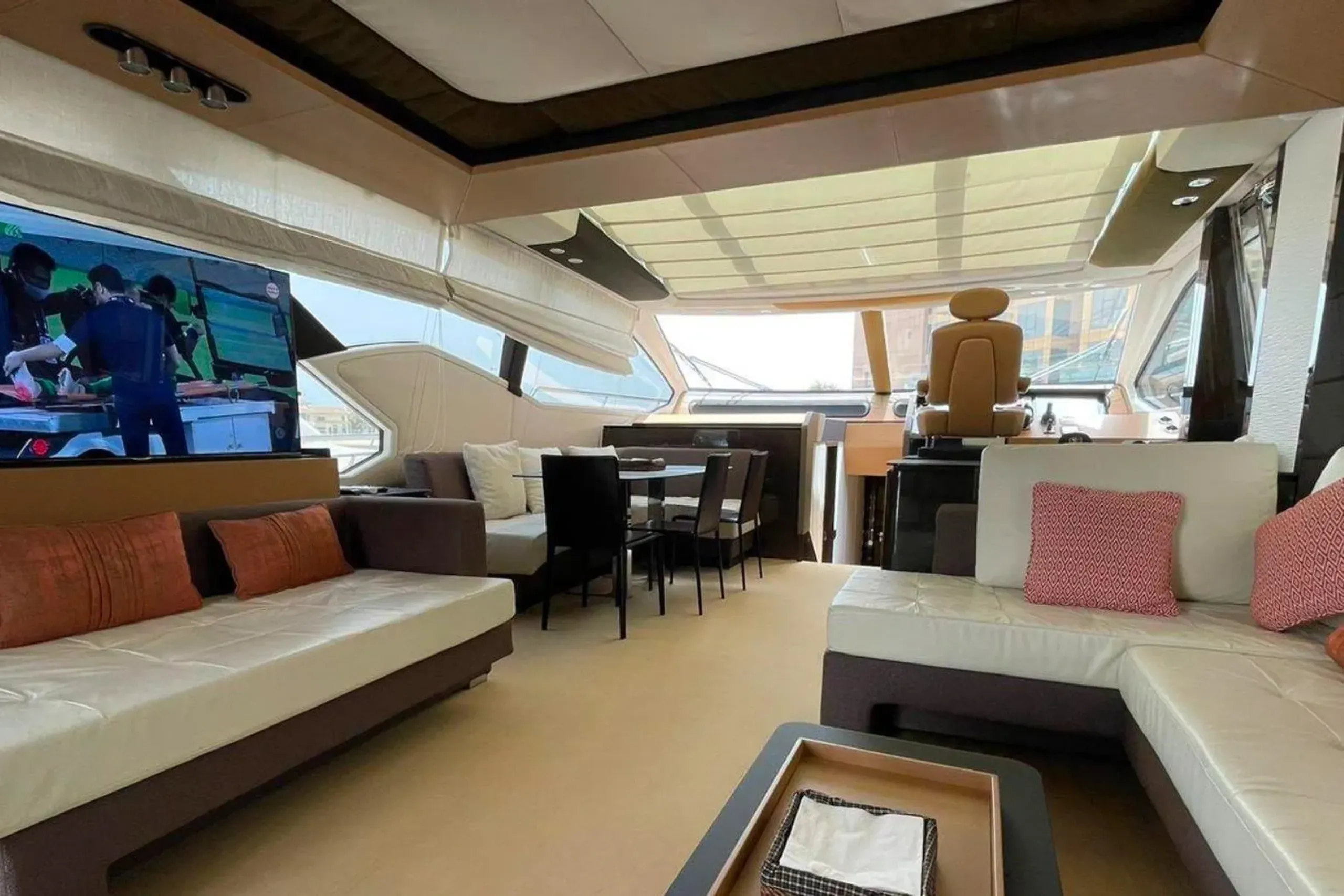 Azimut 23m - Photograph 4