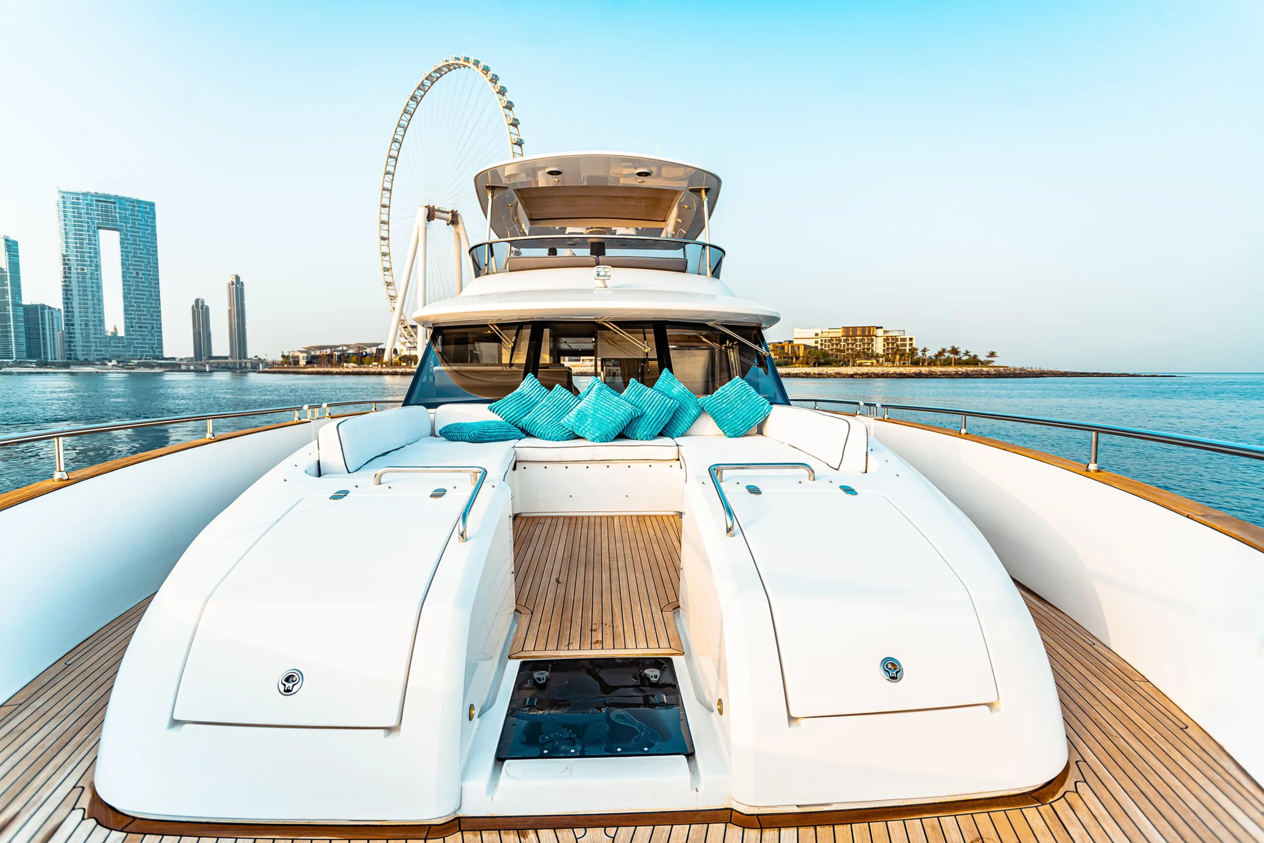 Azimut 20m - Photograph 2