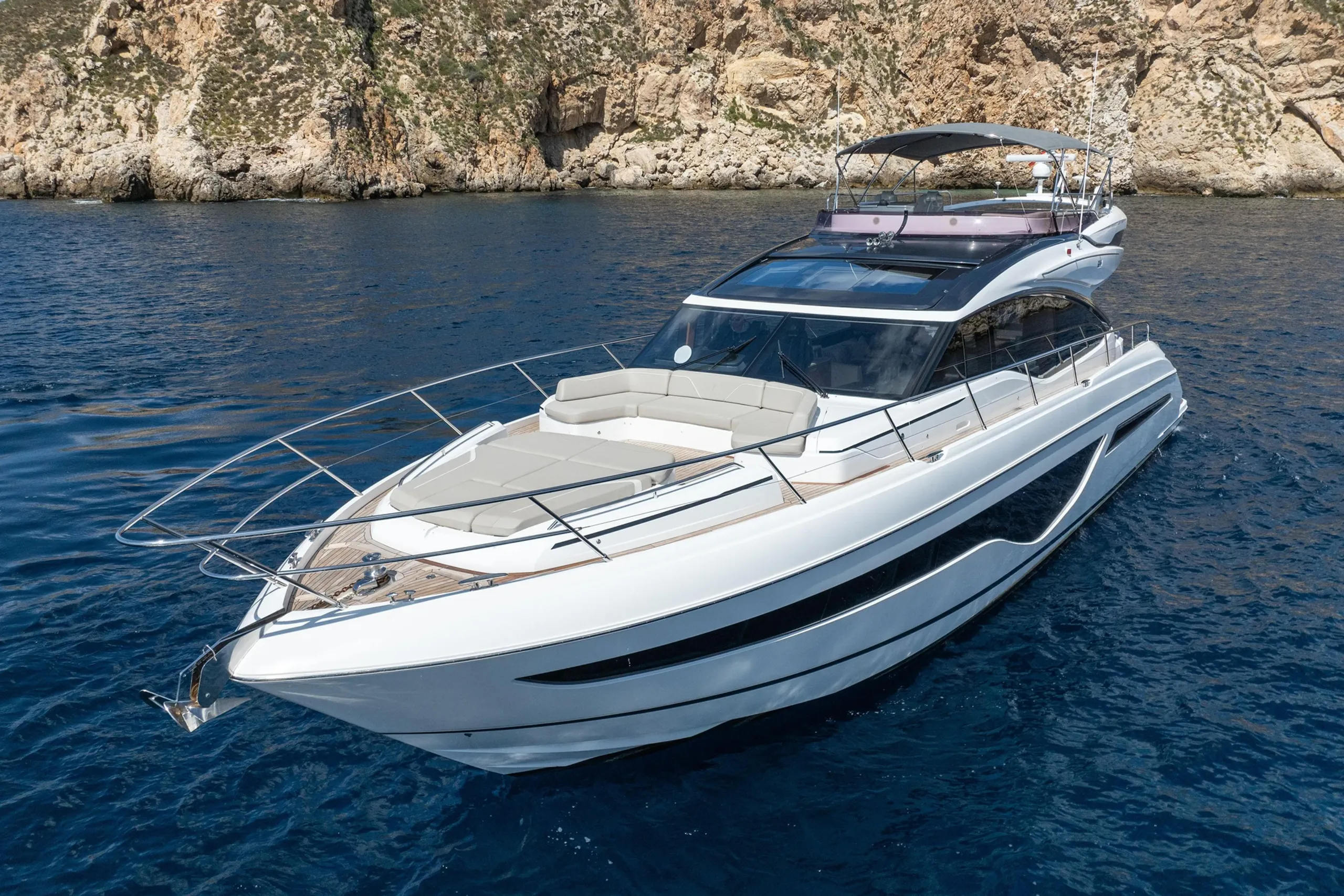 Princess Yachts 20m - Photograph 8
