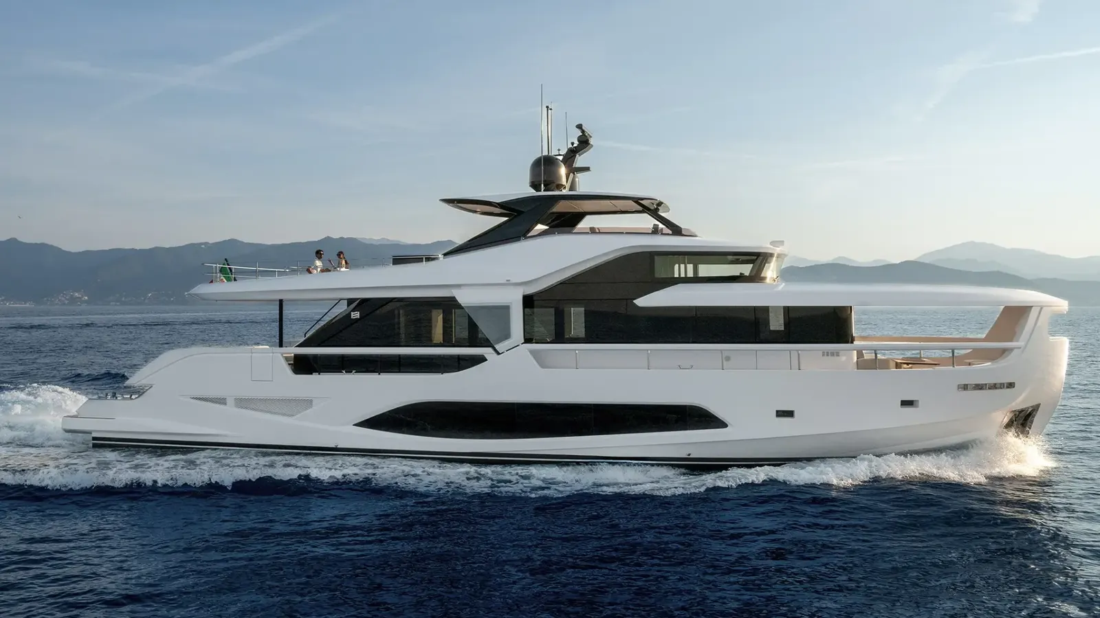 Ferretti 24m, fotografia 1