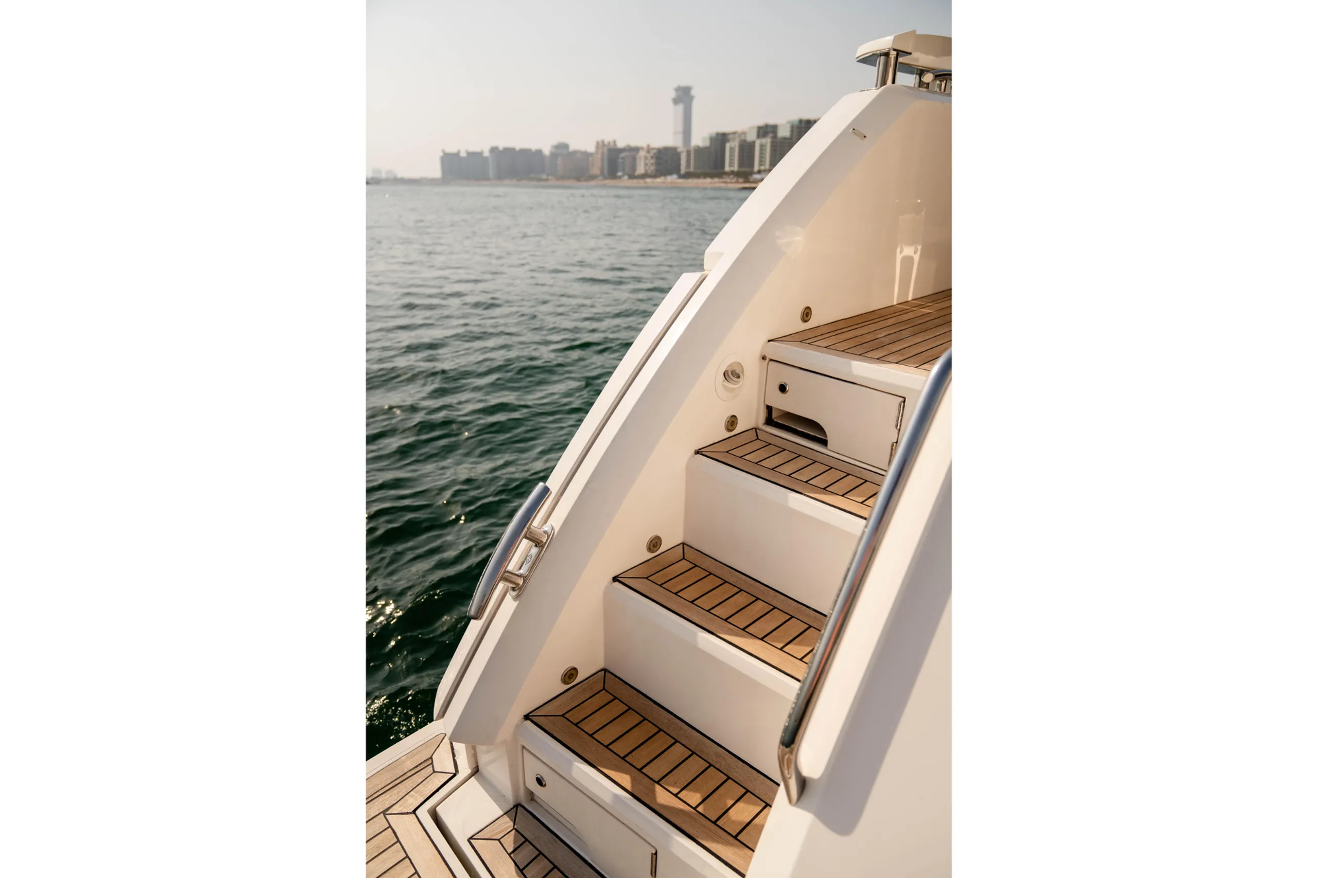 Sunseeker 22m - Photograph 6