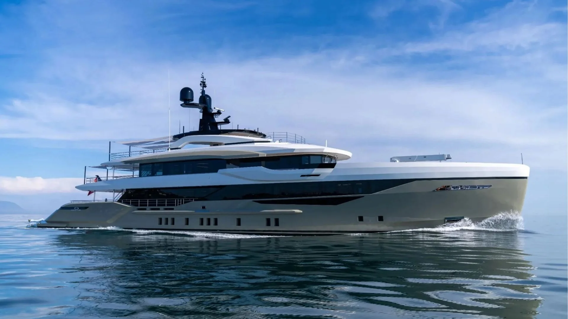 Bilgin 50-metre at anchor