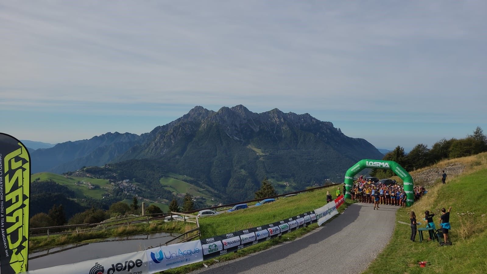 Losma starting arch of the race 