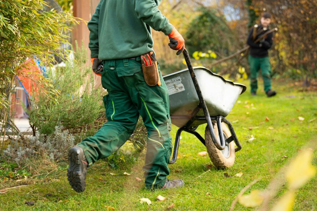 Landscaping marketing that helps customers choose you.