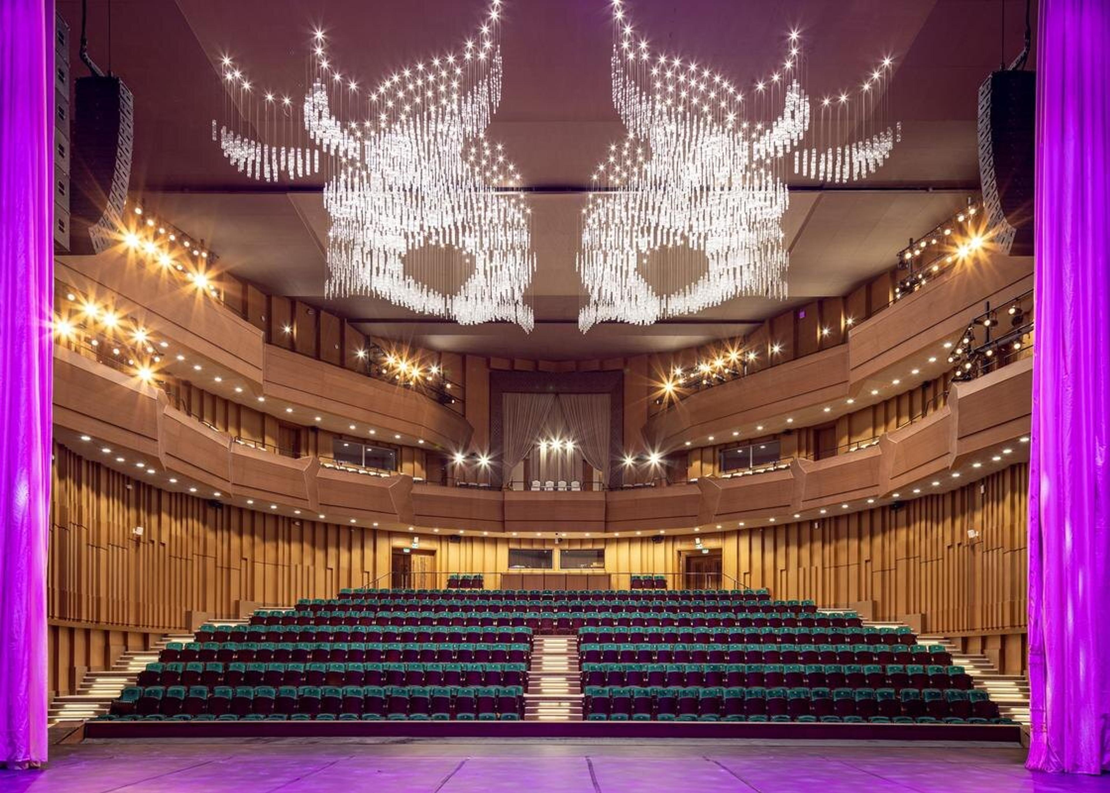 Almaty Theatre көрермен залы
