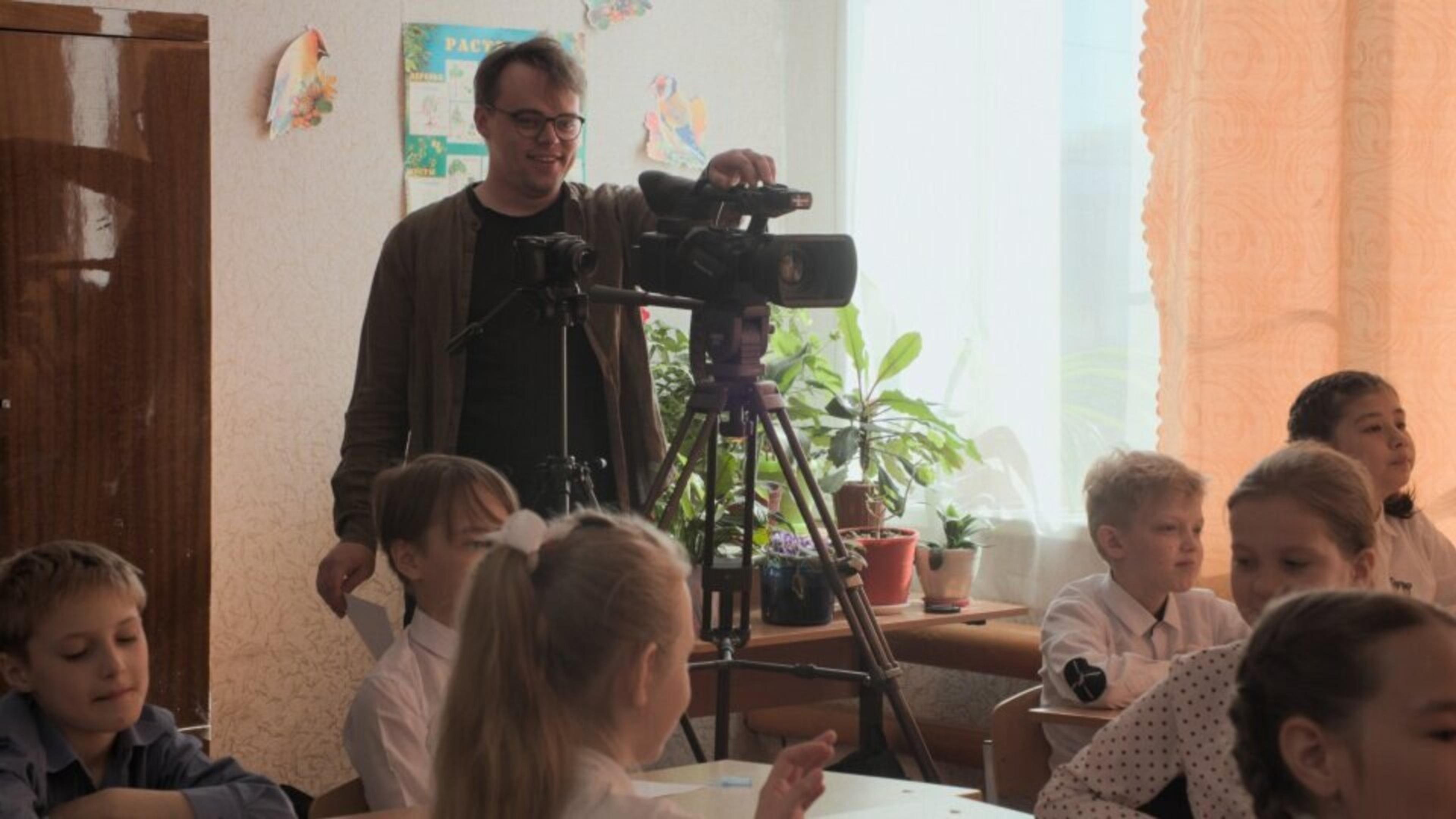 Mr. Nobody Against Putin фильмінен кадр