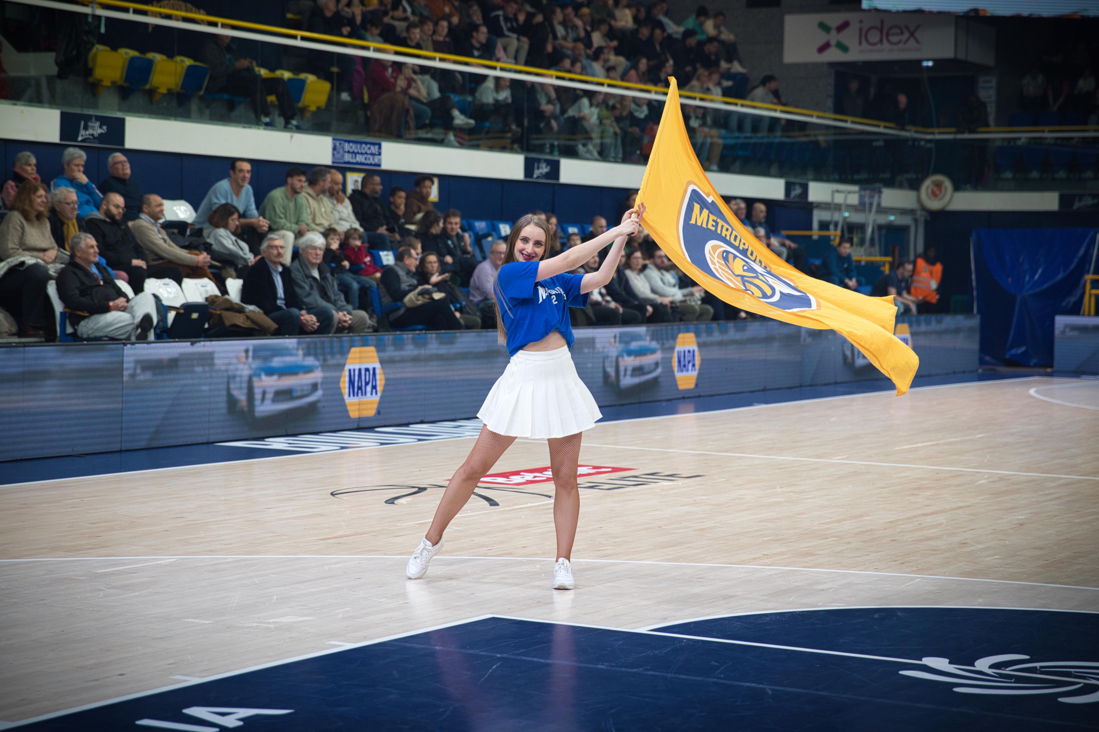 Show DRAPEAUX