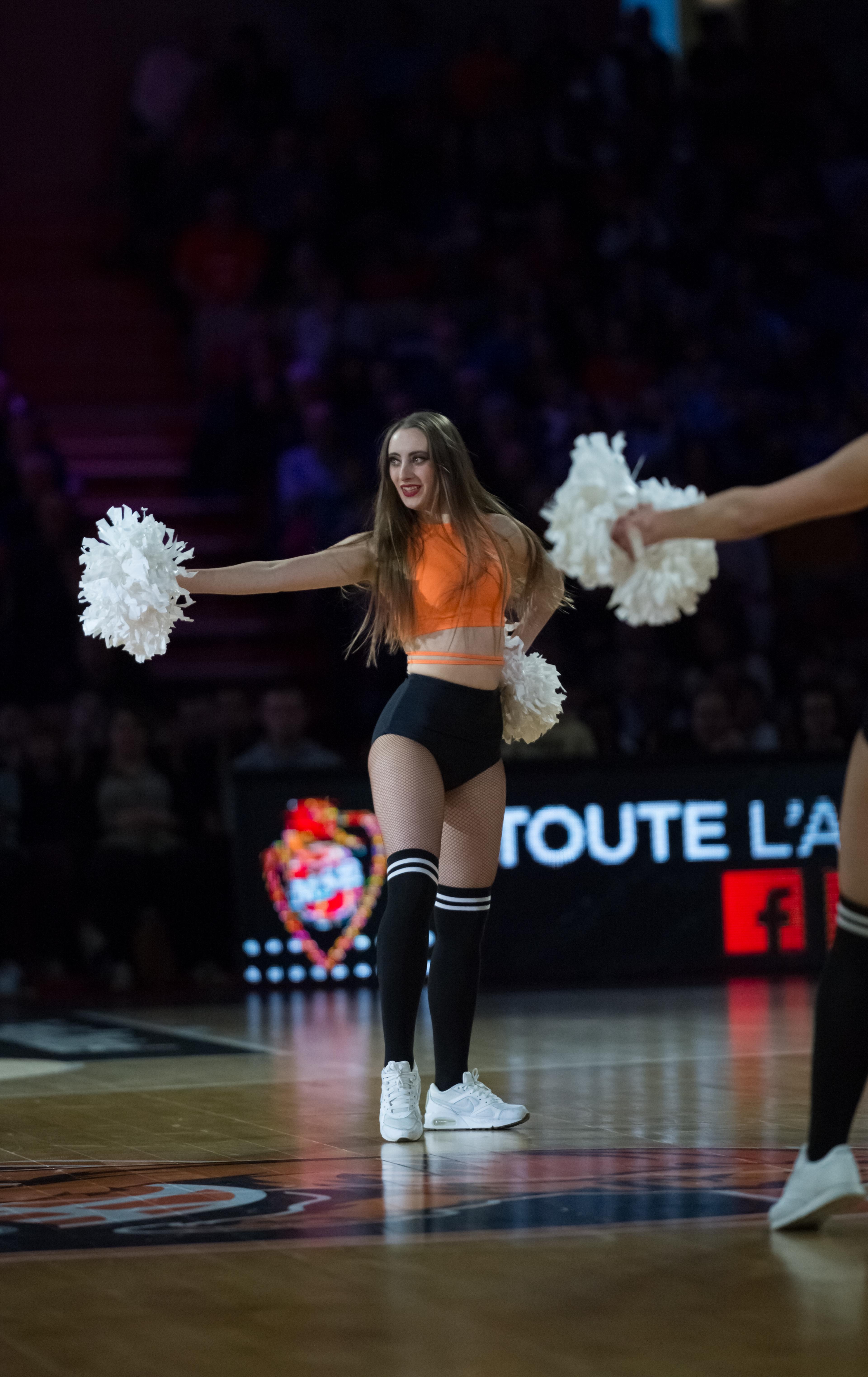 Show CHEERLEADING