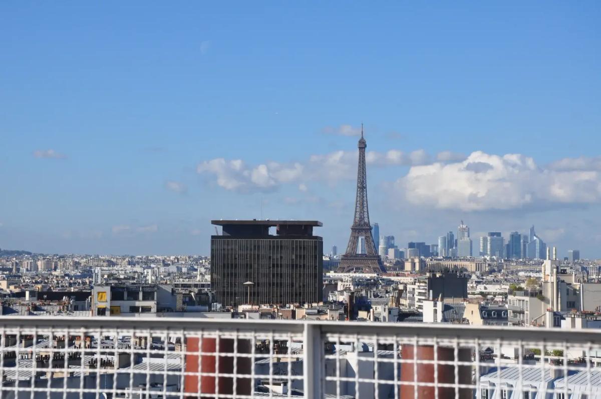 Rooftop vue Tour Eiffel et Montparnasse