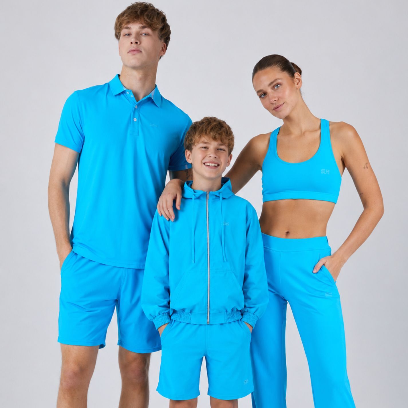 Frau in weißem SPORTKIND Set