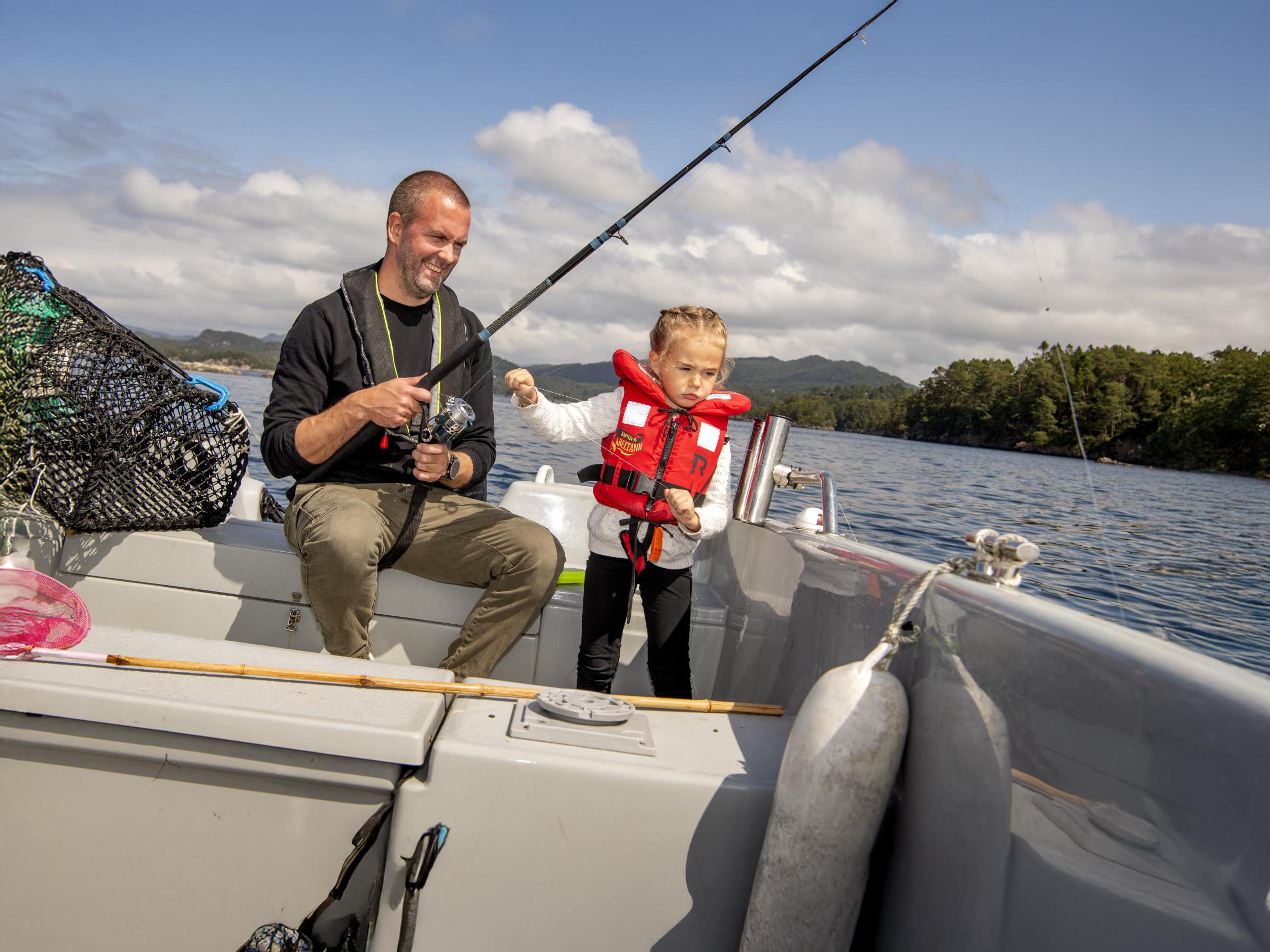 Mann og barn på fisketur - illustrasjon til rentefond