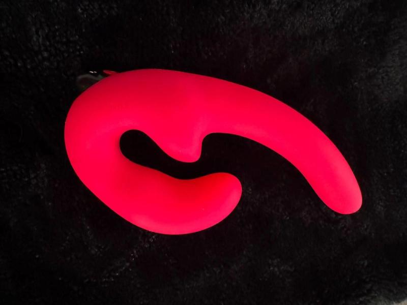 Двухсторонний безремневой страпон Fun Factory.