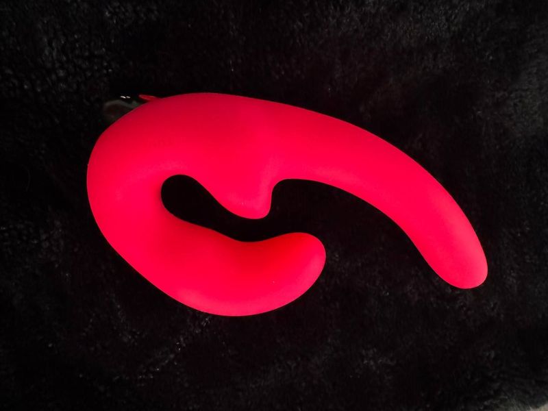 Двухсторонний безремневой страпон Fun Factory.