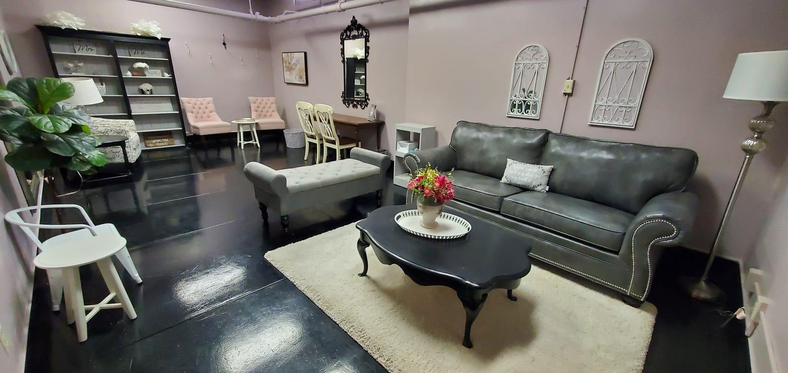 The bridal suite lounge