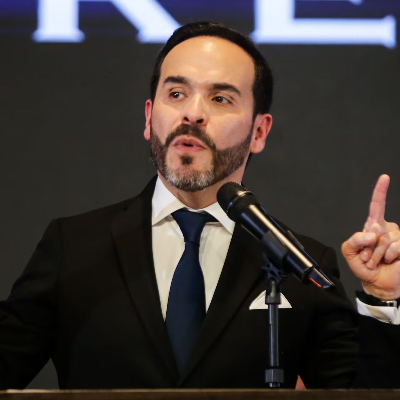 Abelardo De La Espriella durante una intervención