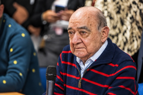 Yamid Amat permanece en la Unidad de Cuidados Intensivos de la Fundación Santa Fe de Bogotá, en estado crítico y con pronóstico reservado, según el más reciente parte médico divulgado por la institución.
