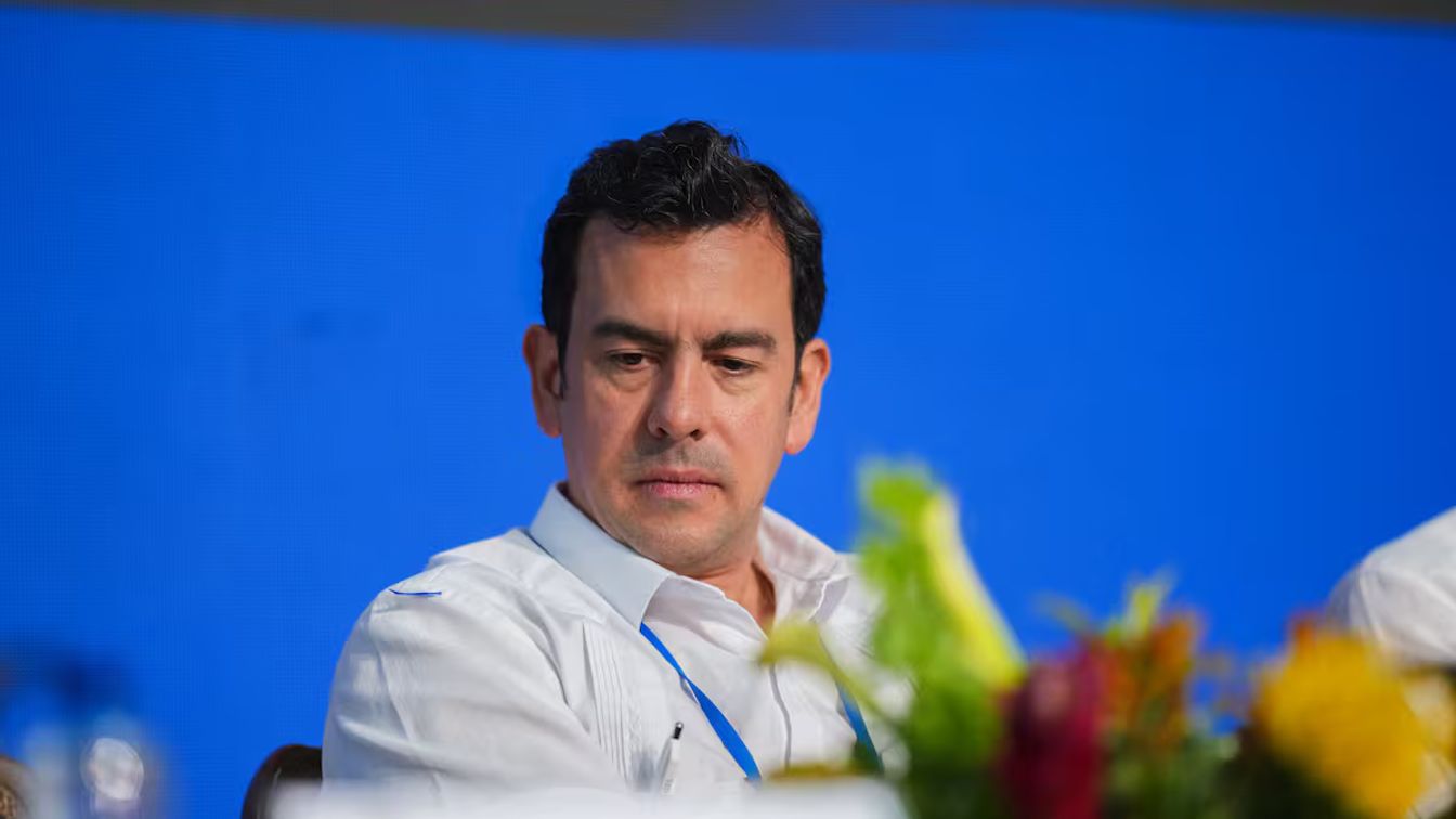 Los cinco episodios que habrían precipitado la salida de Rodrigo Lara