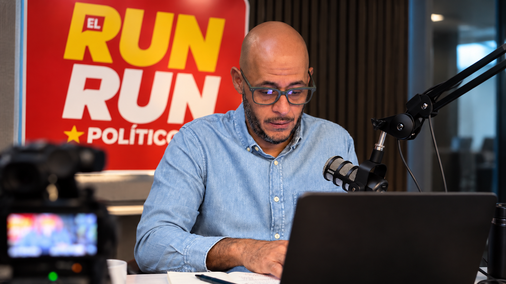 La inteligencia artificial avanza hacia sistemas con mayor autonomía y acceso a herramientas. Esto plantea interrogantes sobre qué puede ocurrir si una IA interpreta de forma equivocada un objetivo y considera a las personas un obstáculo para cumplirlo.