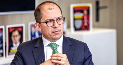 Francisco Barbosa, exfiscal general de la Nación, reaccionó a las revelaciones de SEMANA sobre presuntos seguimientos e interceptaciones durante su periodo al frente de la Fiscalía.