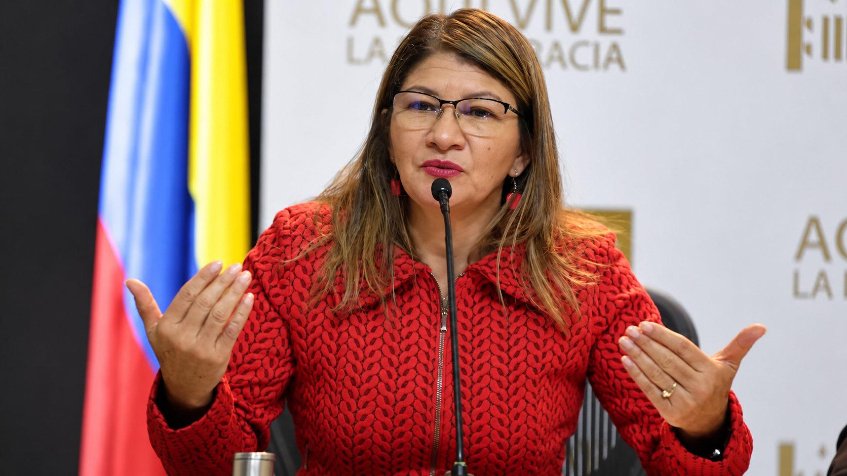 Sandra Ramírez, exintegrante de las Farc y exsenadora, deberá rendir versión ante la JEP dentro del Caso 07, que investiga el reclutamiento y utilización de menores durante el conflicto armado colombiano.