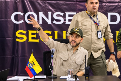 El Gobierno de Abelardo De La Espriella prepara un estatuto antiterrorista que busca endurecer la respuesta del Estado frente a los grupos armados. El proyecto contempla clasificarlos mediante listas de organizaciones terroristas y establecer medidas especiales para combatir sus estructuras, finanzas y capacidad operativa.