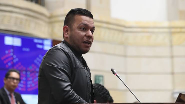 El senador Jota Pe Hernández arremetió contra el Pacto Histórico
