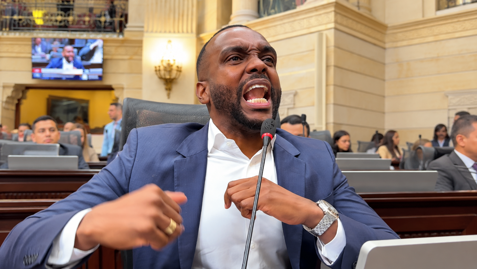 El congresista Srefanel Gutiérrez defendió a Barranquilla y al Caribe frente a comentarios de otros congresistas y planteó que algunas funciones de los ministerios sean trasladadas a diferentes regiones del país.