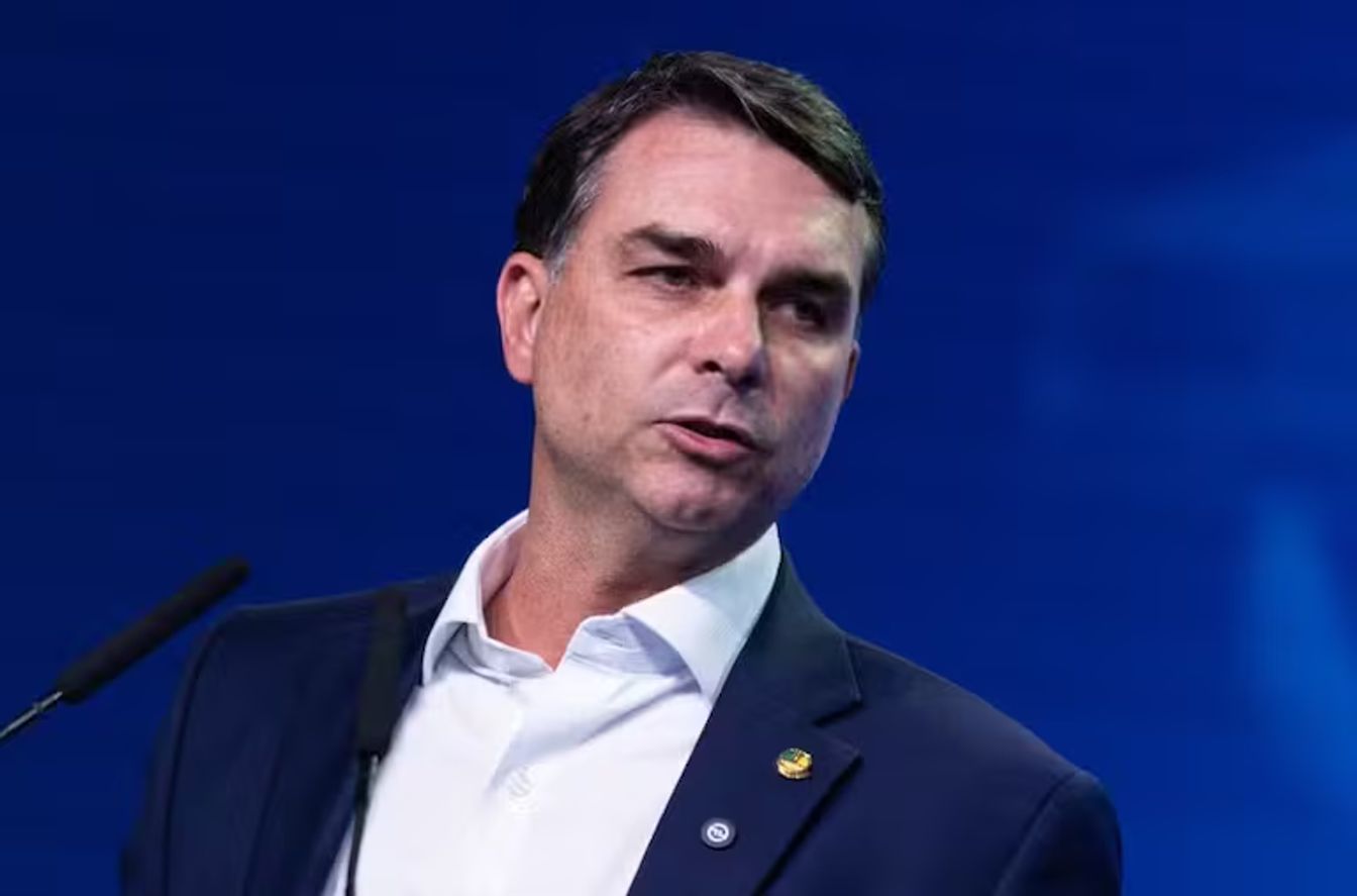 Así fue como Flávio Bolsonaro huyó de Brasil hacia EE.UU.: escape desató una tormenta política