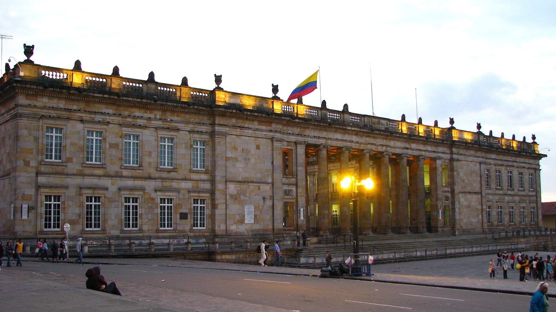 Fachada del Capitolio Nacional, sede del Congreso de Colombia, en la Plaza de Bolívar de Bogotá.