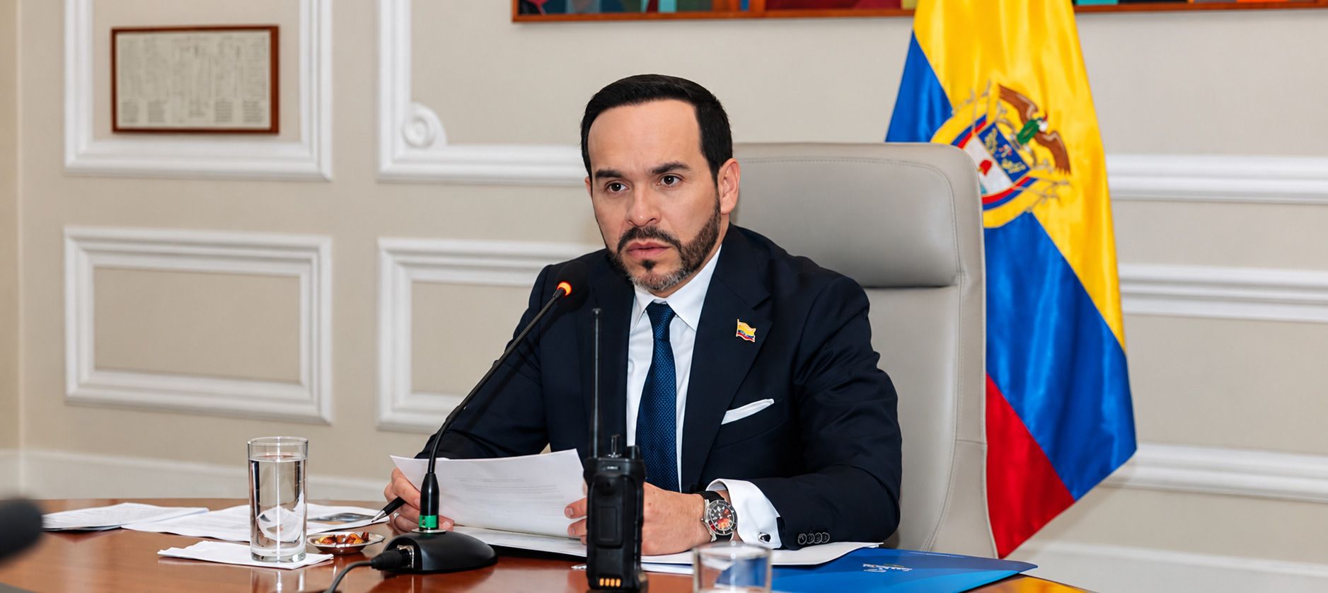 El presidente Abelardo De La Espriella durante una alocución en la que se refiere a la situación fiscal de Colombia. 