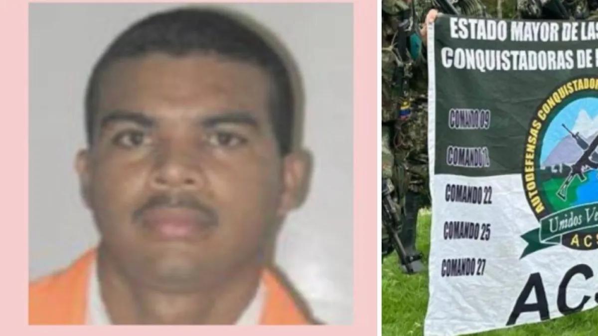 Fotografía de alias Cholo junto a una bandera de las Autodefensas Conquistadoras de la Sierra Nevada.