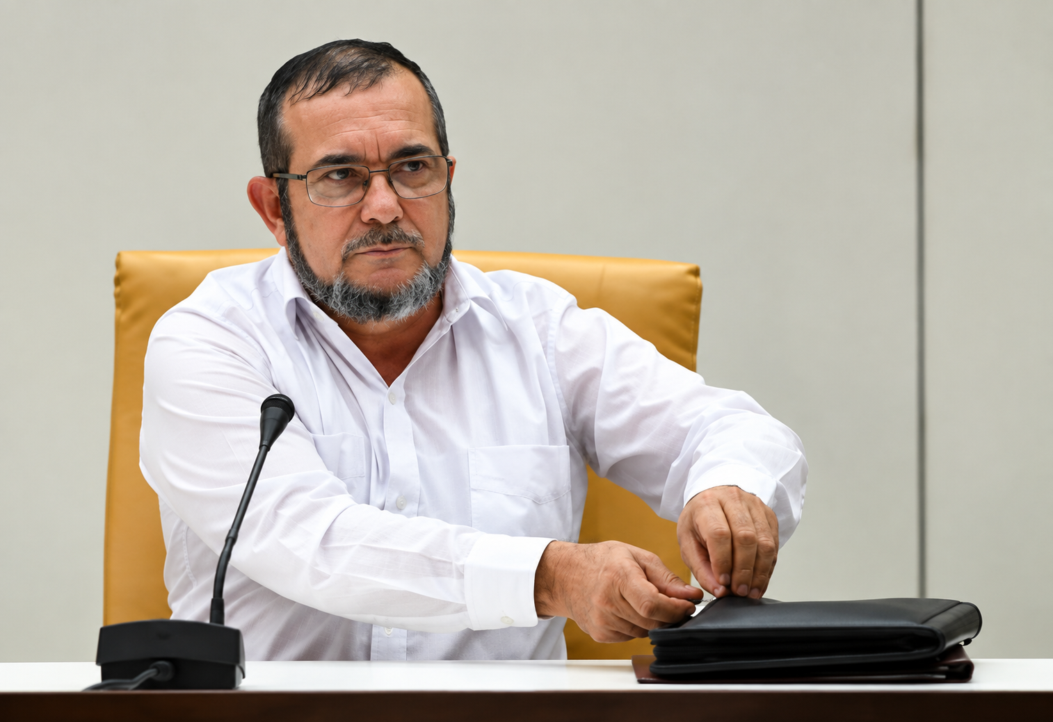 La organización Rosa Blanca pidió a Rodrigo Londoño, conocido como Timochenko, entregar información sobre dos presuntas fosas comunes ubicadas en La Uribe, Meta, tras su anuncio de que comenzó a cumplir la sanción impuesta por la JEP.