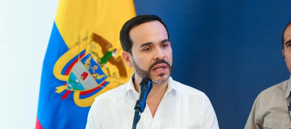 El presidente Abelardo De La Espriella habla durante el procedimiento de extradición de alias ‘Araña’ y anuncia acciones contra alias ‘Iván Márquez’, antiguo jefe de la Segunda Marquetalia.