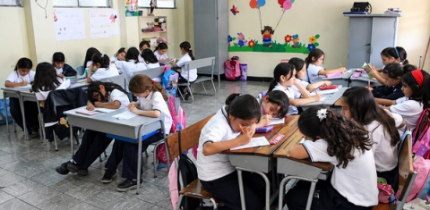  Un proyecto de ley que será presentado en el Congreso propone que la educación sexual en los colegios tenga un enfoque basado principalmente en aspectos biológicos, científicos y de prevención.
