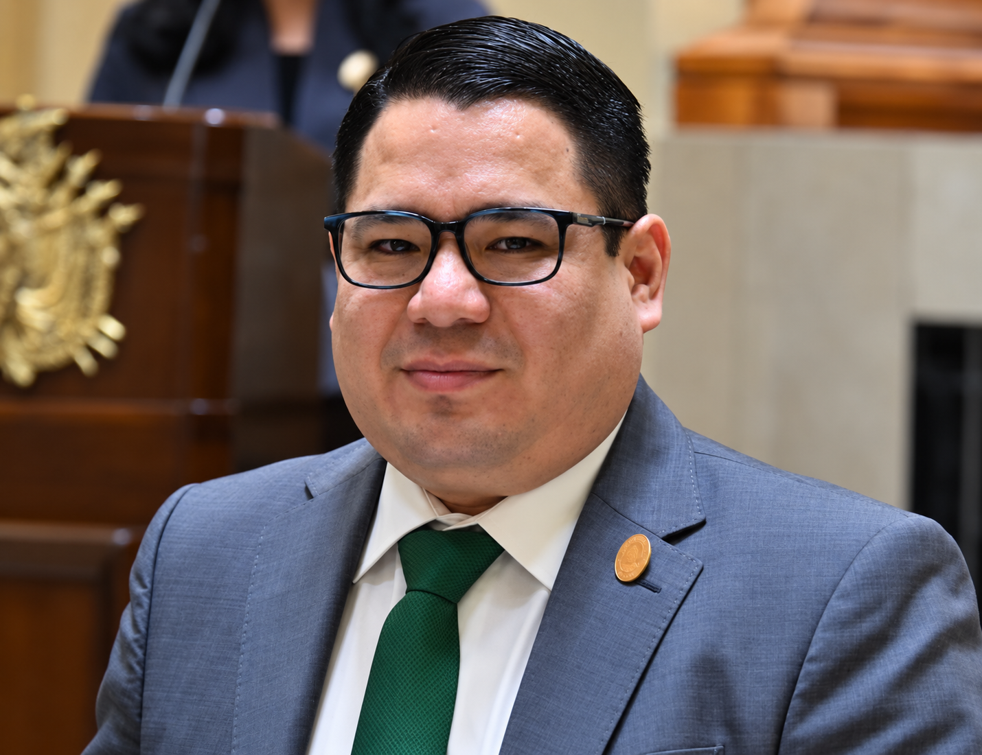 El fiscal general de Bolivia, Roger Mariaca, fue detenido junto con otros 13 funcionarios y personas investigadas por presunta organización criminal, lavado de activos y tráfico de drogas.