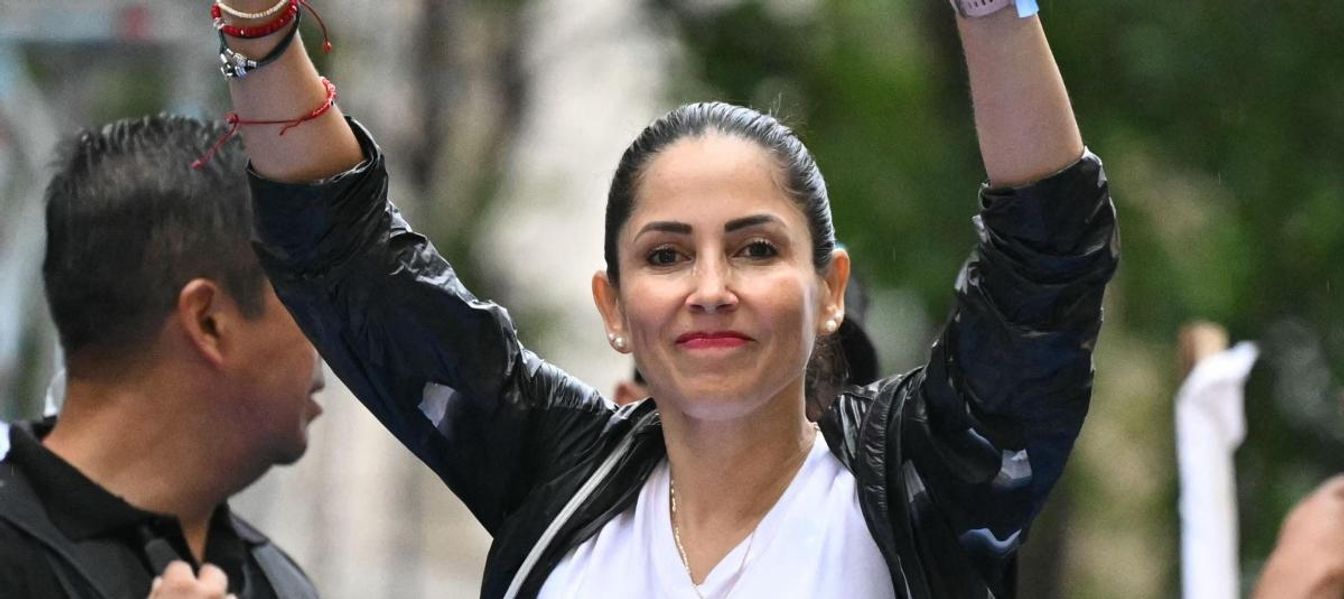 Detienen en Ecuador a Luisa González, excandidata presidencial, por investigación sobre financiación de campañas