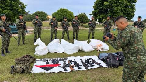El presidente Abelardo De La Espriella informó sobre un operativo militar contra el ELN en Morales, Bolívar, que dejó cinco integrantes de esa organización muertos, entre ellos alias Niche.