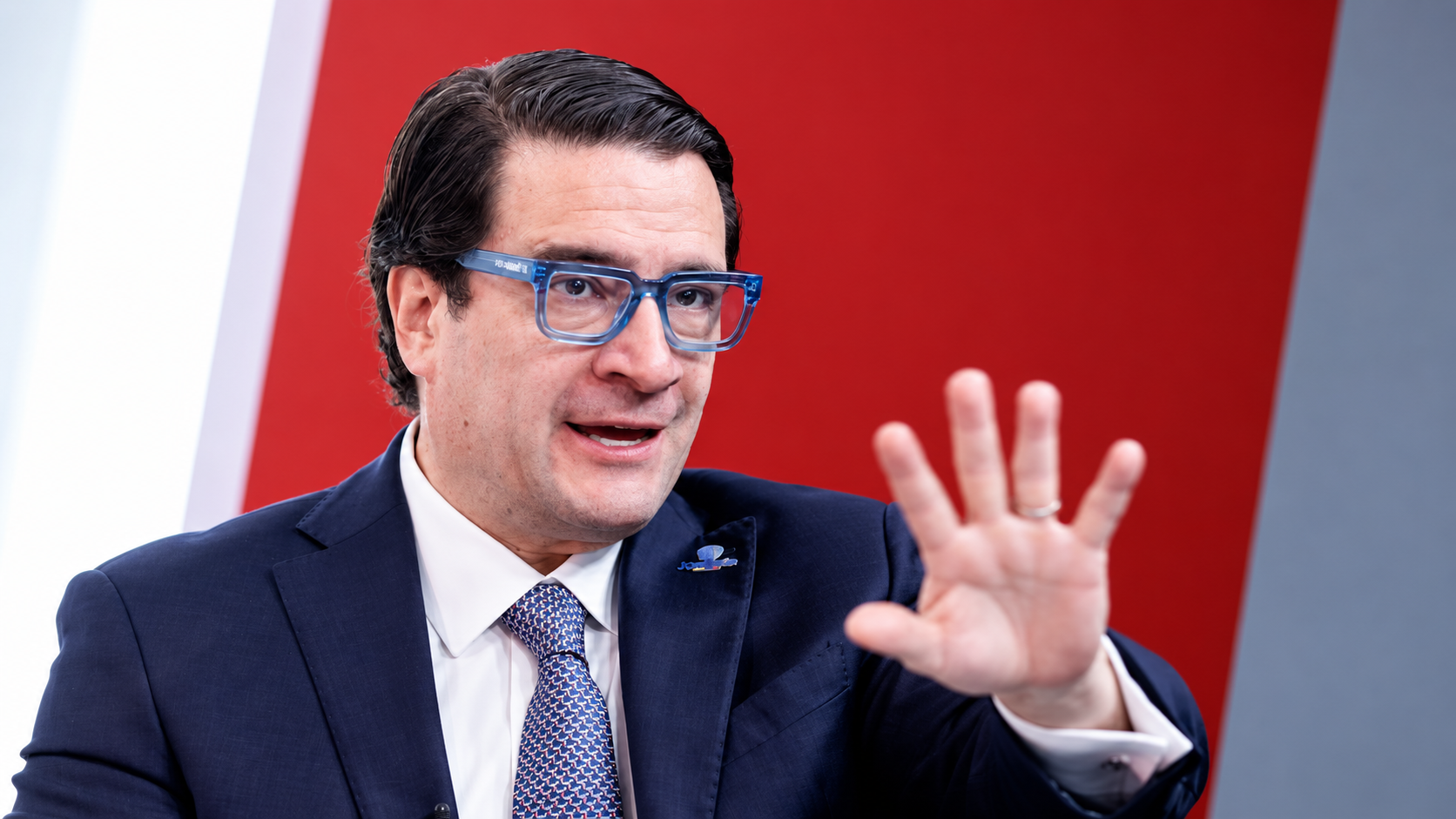 El ministro de Justicia, Iván Cancino, reveló detalles del proyecto de ley de sometimiento que prepara el Gobierno