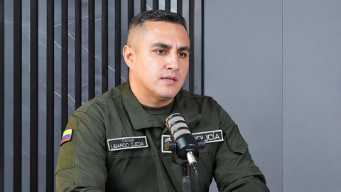El director nacional del Gaula, coronel Libardo Ojeda, informó que las autoridades mantienen operaciones en el Catatumbo para ubicar a cabecillas del ELN y rescatar a 60 personas secuestradas, entre ellas tres integrantes de la Dijín.